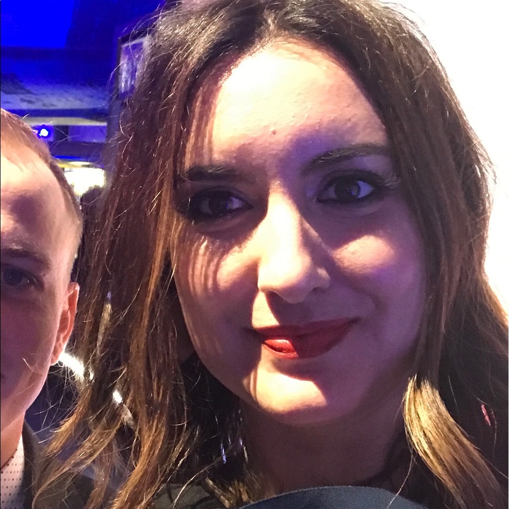Meet your Posher, Laura